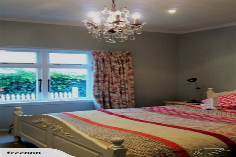 Photo of property in 6 Mcmaster Street, Greytown, 5712