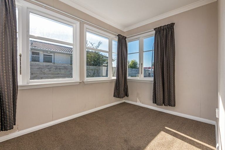 Photo of property in 56 Shamrock Street, Takaro, Palmerston North, 4412