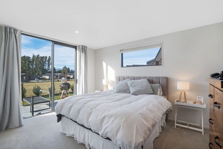 Photo of property in 3 Mount Creighton Crescent, Wanaka, 9305