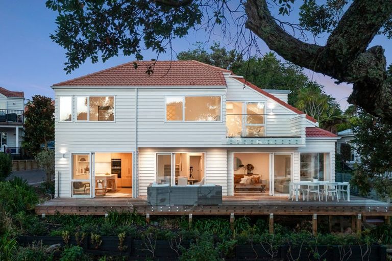Photo of property in 5/30 Clarence Road, Northcote Point, Auckland, 0627