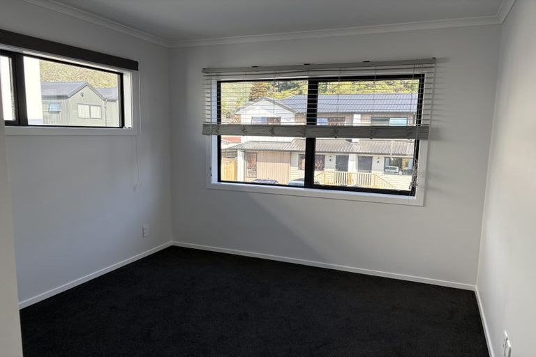 Photo of property in 7/64 Glen Road, Stokes Valley, Lower Hutt, 5019