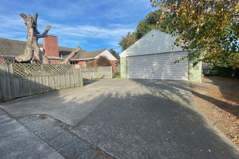 Photo of property in 1/134 Waimairi Road, Ilam, Christchurch, 8041