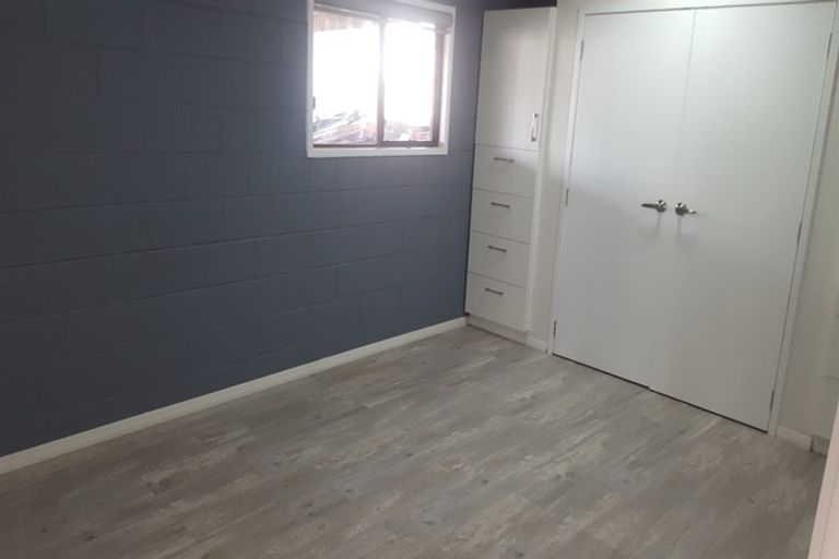 Photo of property in 110 Lauderdale Road, Birkdale, Auckland, 0626