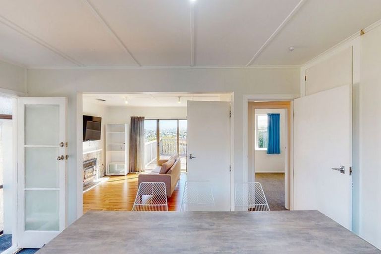 Photo of property in 22 Link Road, Newlands, Wellington, 6037