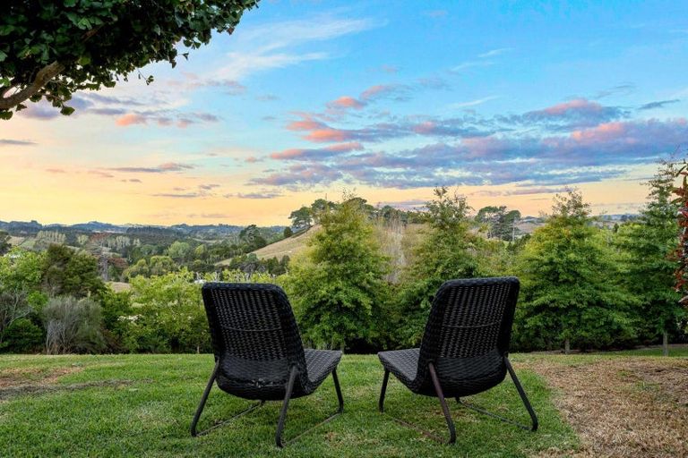 Photo of property in 15 Joblin Road, Wainui, Silverdale, 0994