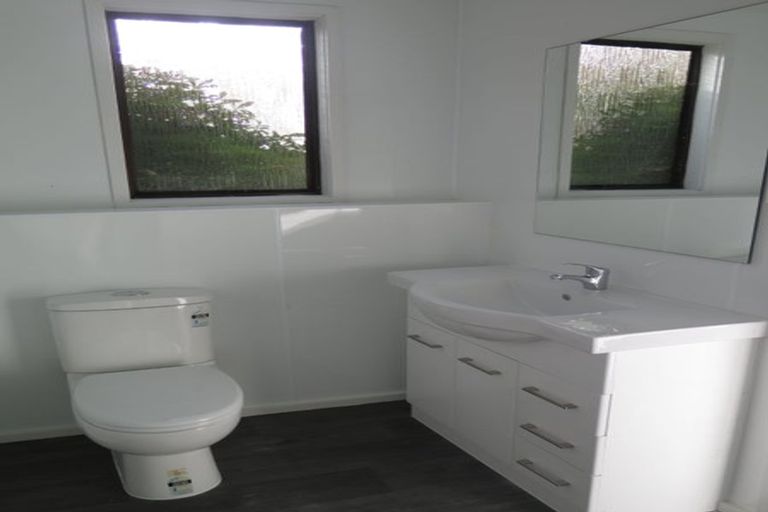 Photo of property in 70 Spinella Drive, Bayview, Auckland, 0629