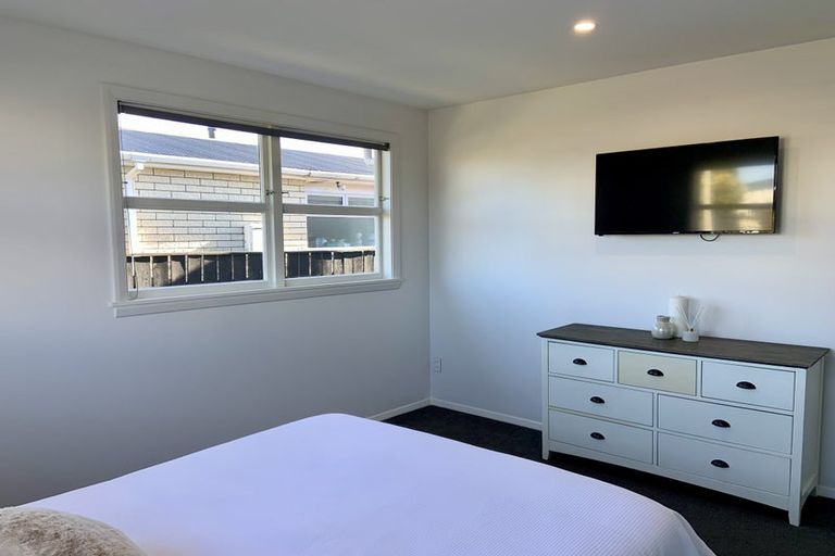 Photo of property in 44 Discovery Place, Marfell, New Plymouth, 4310