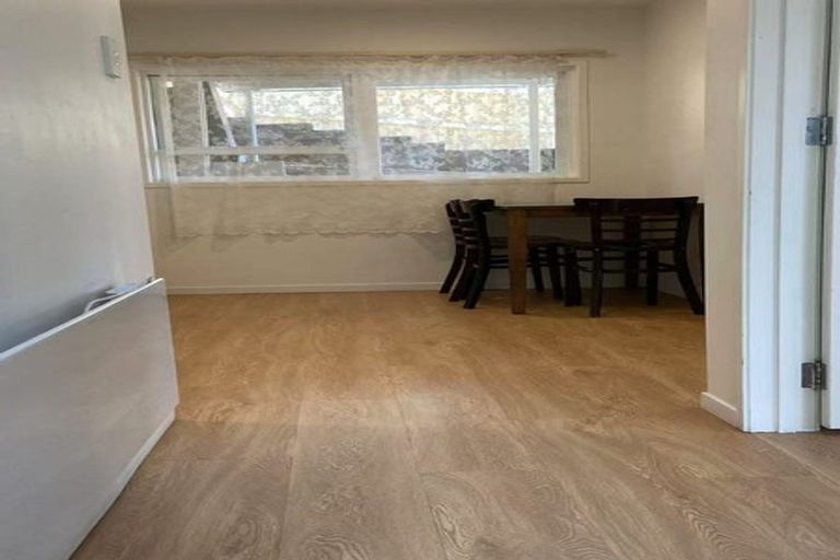 Photo of property in 29 Ayton Drive, Totara Vale, Auckland, 0629