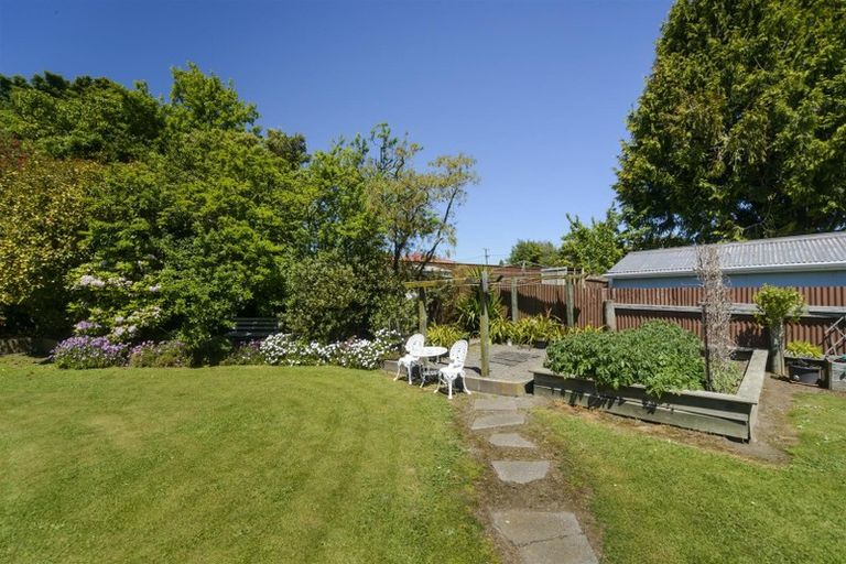 Photo of property in 17 Skerman Street, Marton, 4710