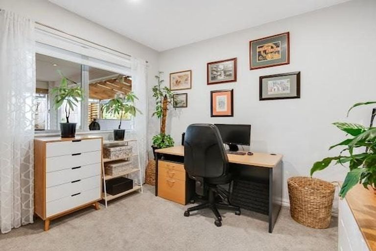 Photo of property in 140 Arran Point Parade, Orewa, 0931