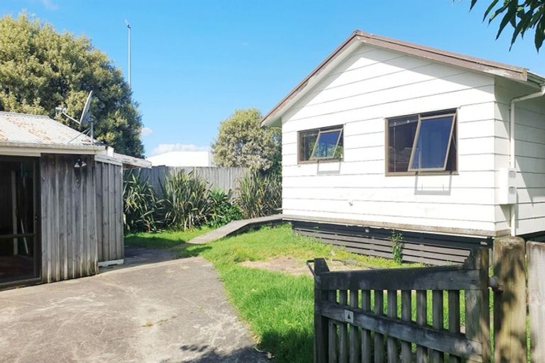 Photo of property in 25 Garelja Road, Henderson, Auckland, 0612