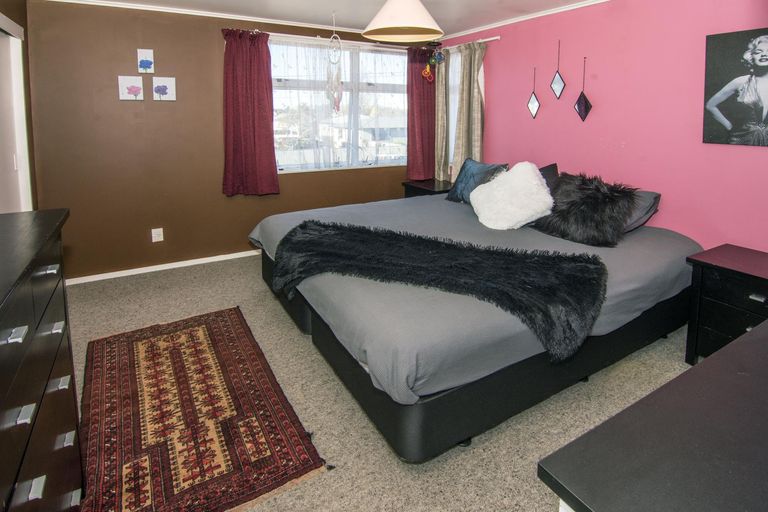 Photo of property in 2 Iorns Street, Masterton, 5810