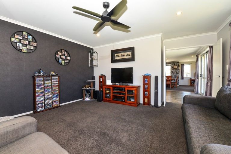 Photo of property in 4 Welwyn Place, Rototuna North, Hamilton, 3210