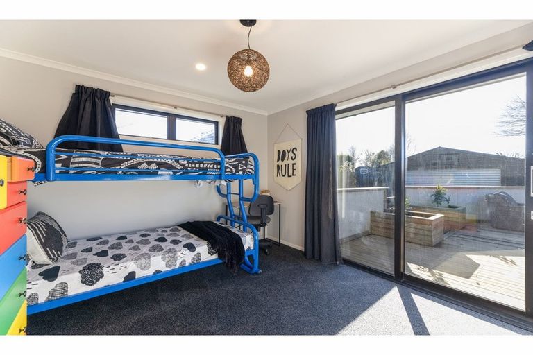 Photo of property in 32 Cridland Street West, Kaiapoi, 7630