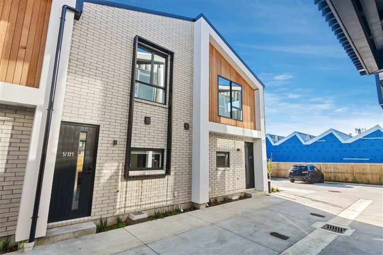 Photo of property in 5/325 Lincoln Road, Addington, Christchurch, 8024