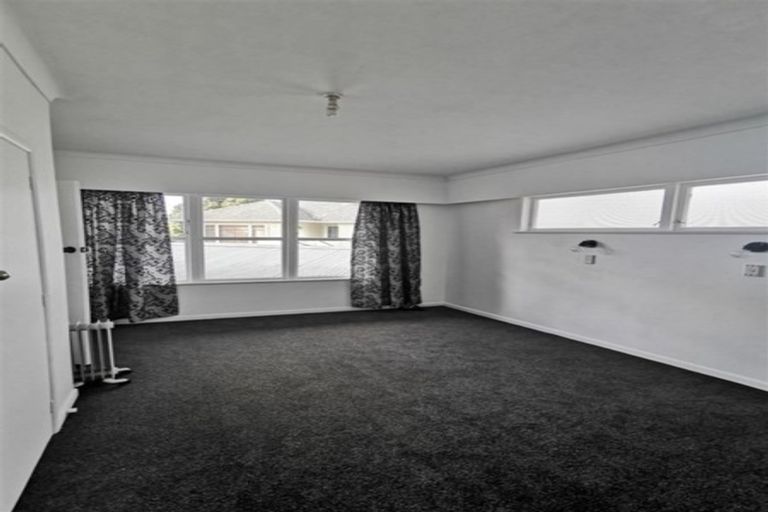 Photo of property in 3/240 Pakuranga Road, Pakuranga Heights, Auckland, 2010