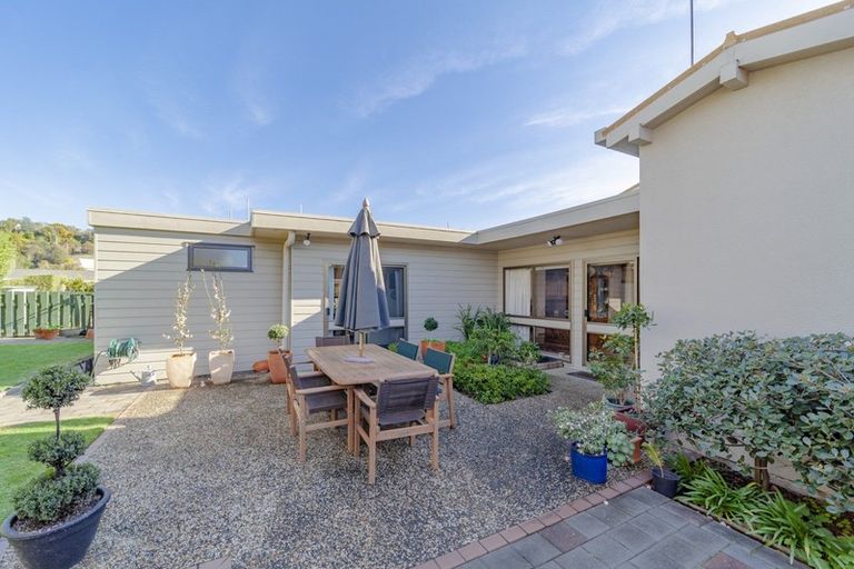 Photo of property in 13 Ngarimu Crescent, Taradale, Napier, 4112