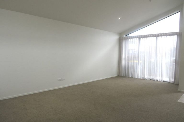 Photo of property in 3 Nohanga Lane, Hobsonville, Auckland, 0616