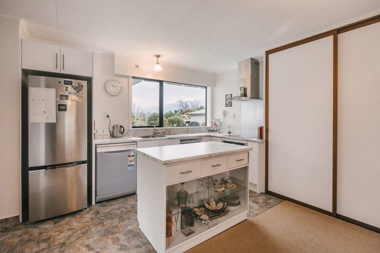 Photo of property in 14 Pollen Street, Woodville, 4920