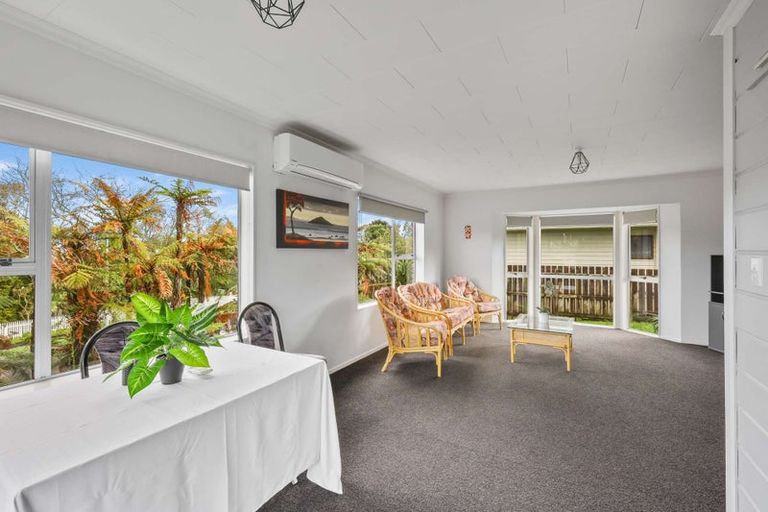 Photo of property in 102 Heta Road, Highlands Park, New Plymouth, 4312