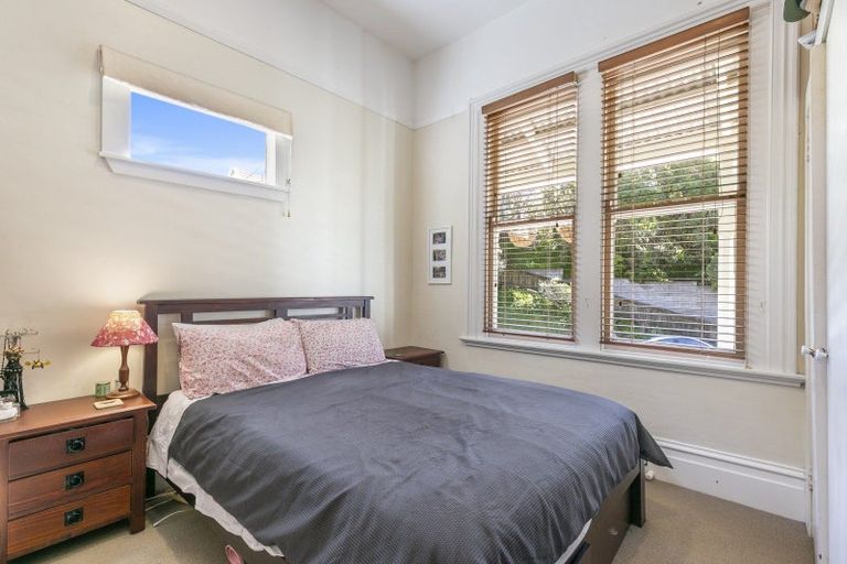 Photo of property in 9a Randwick Road, Northland, Wellington, 6012