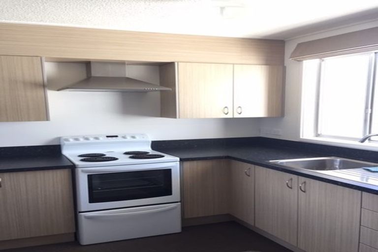 Photo of property in 7f4 Rangitane Street, Maupuia, Wellington, 6022