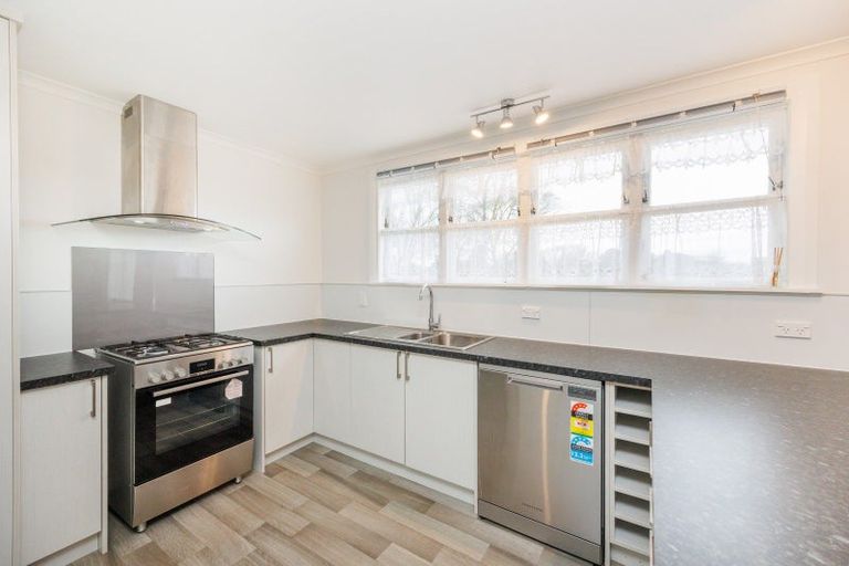 Photo of property in 35 Wilson Crescent, Highbury, Palmerston North, 4412