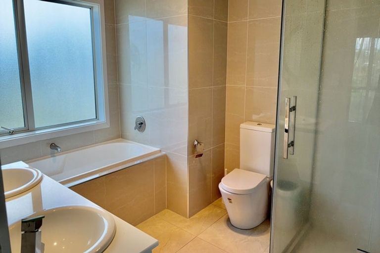 Photo of property in 7 Dunkineely Road, Flat Bush, Auckland, 2019
