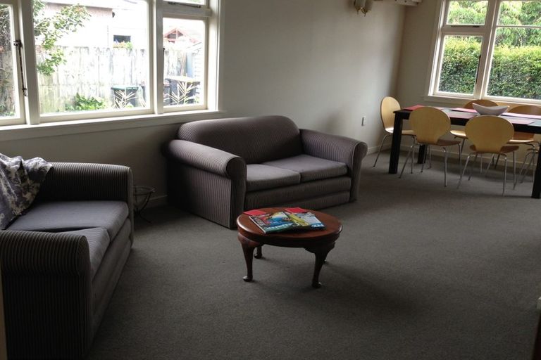 Photo of property in 212 Avonhead Road, Avonhead, Christchurch, 8042