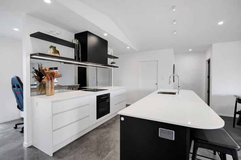 Photo of property in 65 Bayly Road, Blagdon, New Plymouth, 4310