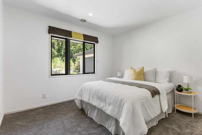 Photo of property in 70a Kirton Drive, Riverstone Terraces, Upper Hutt, 5018