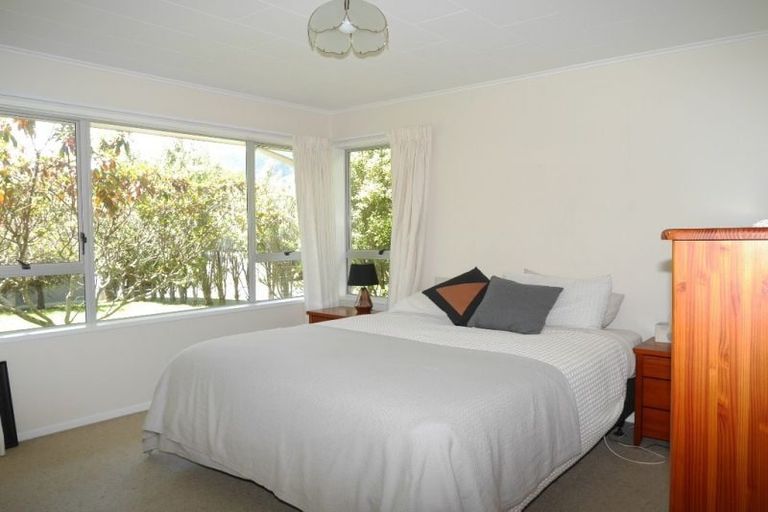 Photo of property in 39 Andrew Street, Waikanae, 5036