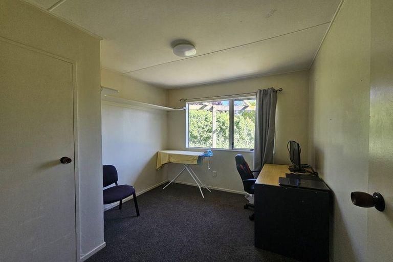 Photo of property in 49 Tait Drive, Greenmeadows, Napier, 4112