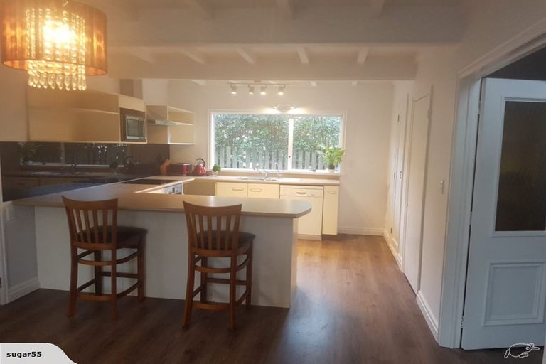 Photo of property in 2/132 Nile Road, Milford, Auckland, 0620