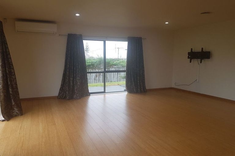Photo of property in 79a Stanley Road, Glenfield, Auckland, 0629