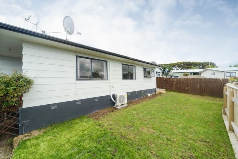 Photo of property in 17 Dahlstrom Grove, Kelvin Grove, Palmerston North, 4414