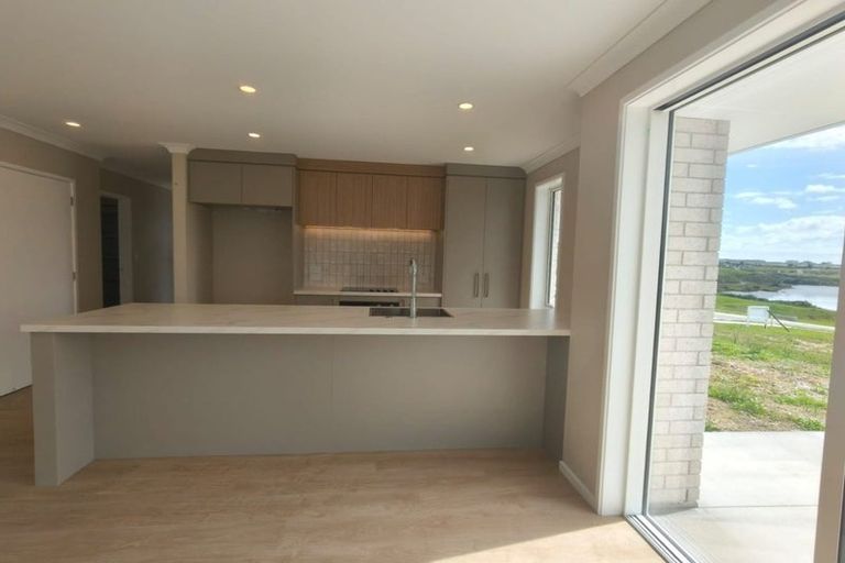Photo of property in 36 Triplefin Avenue, Omokoroa, 3114