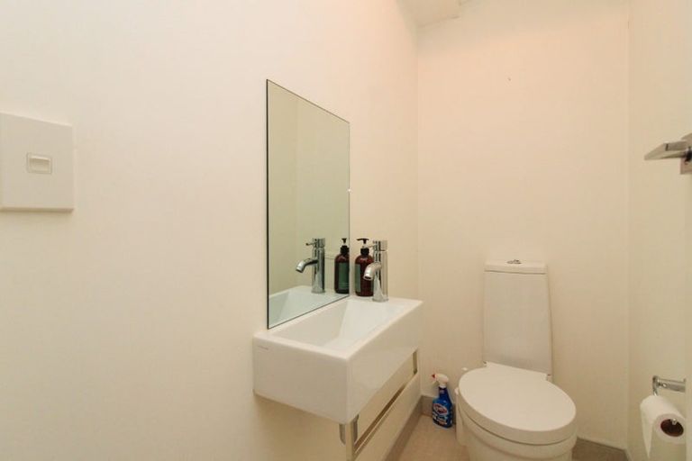 Photo of property in Bellagio Apartments, 4e/39 Taranaki Street, Te Aro, Wellington, 6011