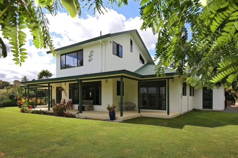 Photo of property in 400 Porangahau Road, Waipukurau, 4282