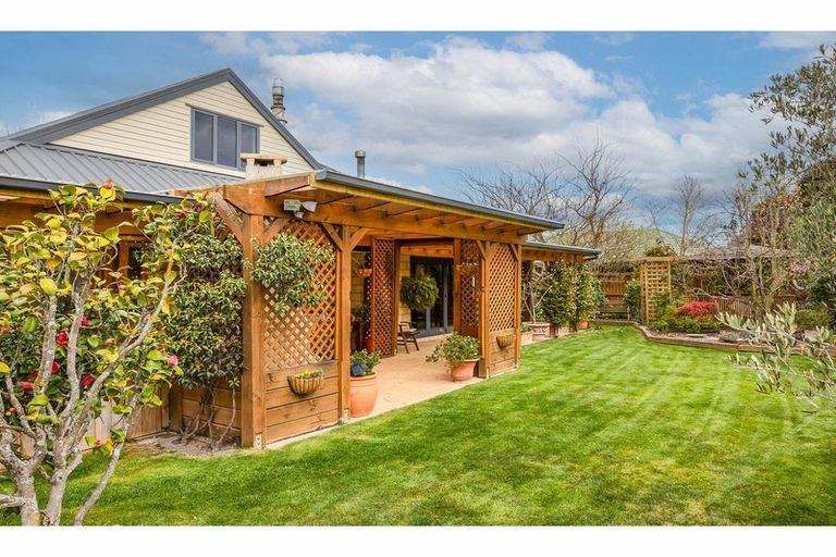 Photo of property in 24 Campion Place, Rolleston, 7614