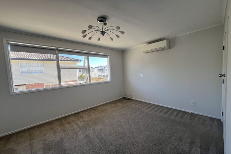 Photo of property in 307 Albany Highway, Rosedale, Auckland, 0632