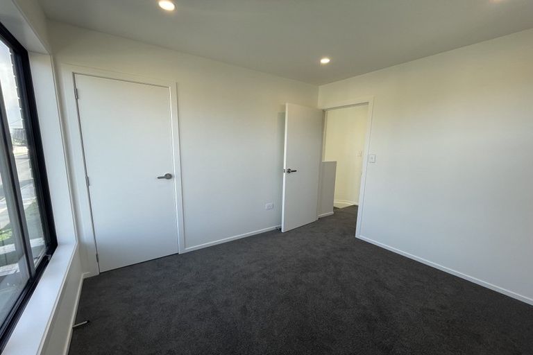 Photo of property in 1/63 Taikata Road, Te Atatu Peninsula, Auckland, 0610