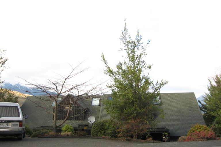 Photo of property in 64 Goldfield Heights, Queenstown, 9300