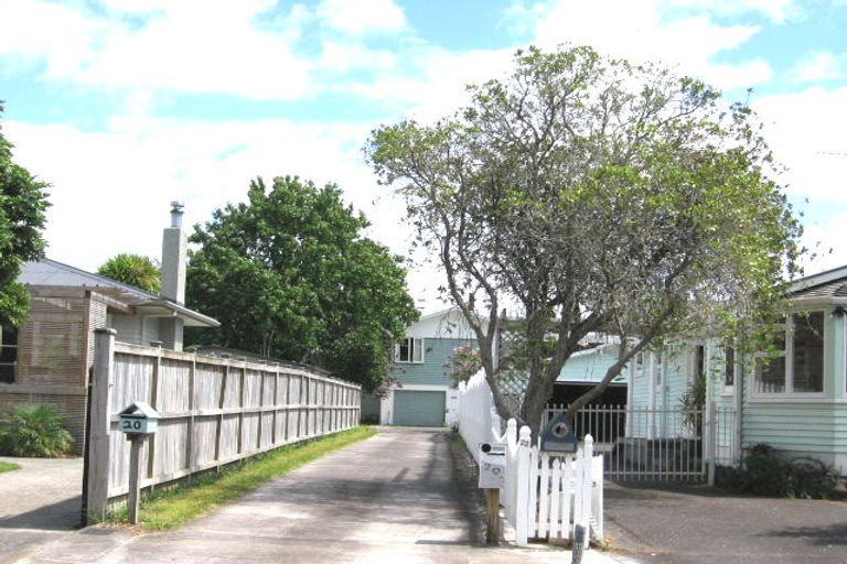 Photo of property in 20 Sylvia Road, Hillcrest, Auckland, 0627