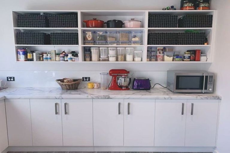 Photo of property in 39 Hinau Street, Woburn, Lower Hutt, 5011