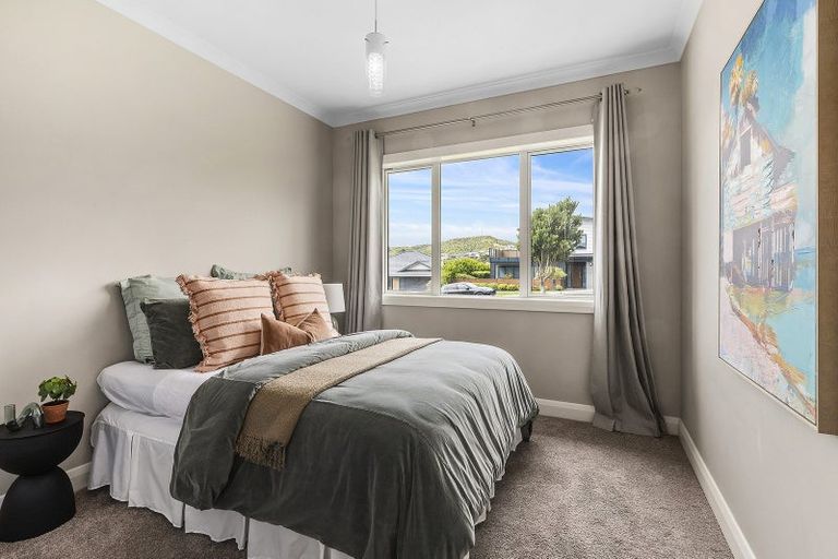 Photo of property in 40 John Burke Drive, Aotea, Porirua, 5024
