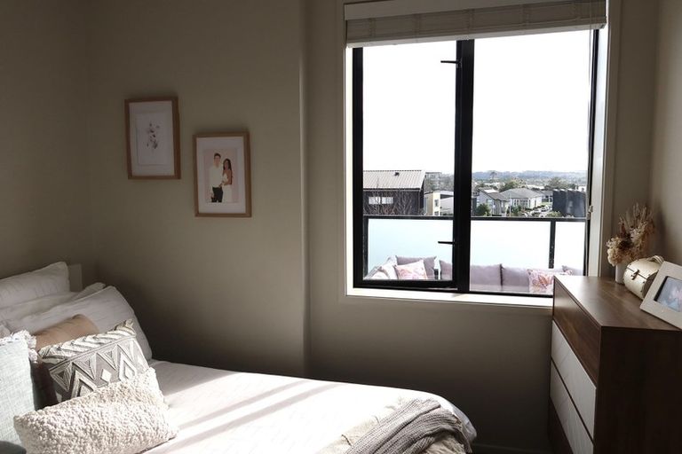 Photo of property in 3/22 Kerewhenua Crescent, 0616