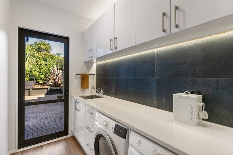 Photo of property in 10 Advance Way, Albany, Auckland, 0632