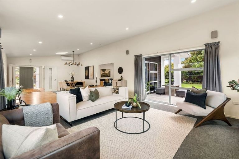 Photo of property in 8 Springwater Avenue, Northwood, Christchurch, 8051