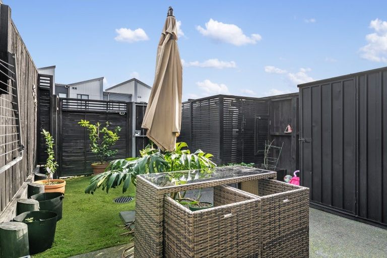 Photo of property in 14 Malcolm Calder Road, Hobsonville, Auckland, 0616